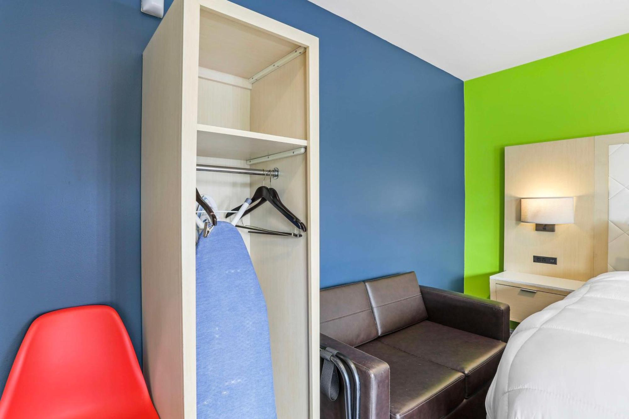 Signature Inn Берклі Екстер'єр фото