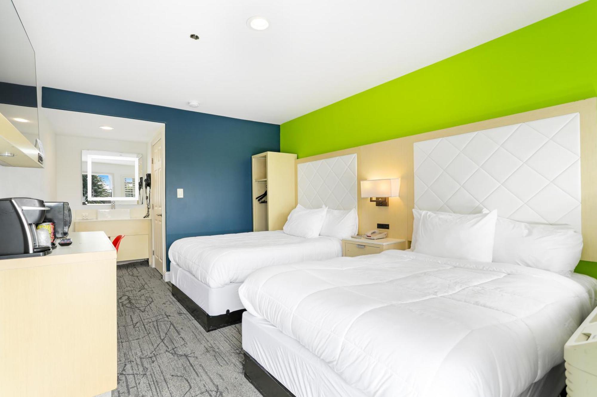 Signature Inn Берклі Екстер'єр фото