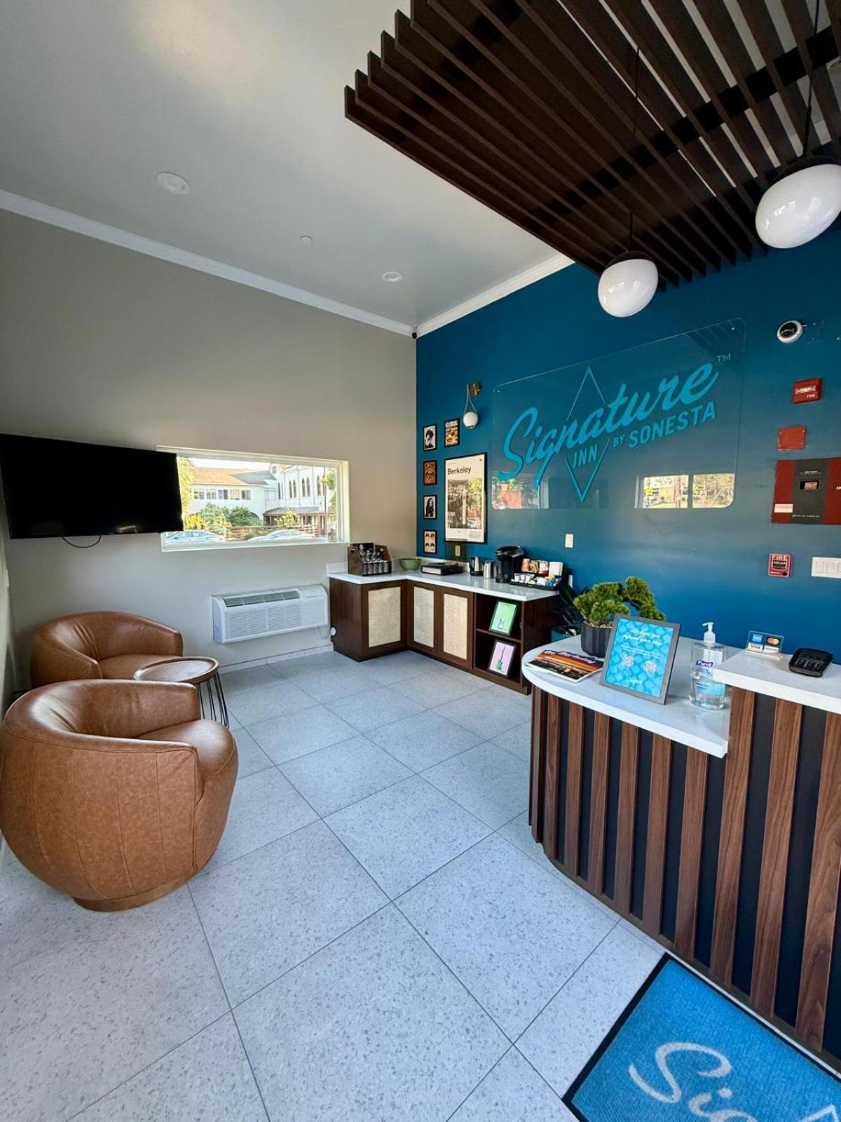 Signature Inn Берклі Екстер'єр фото