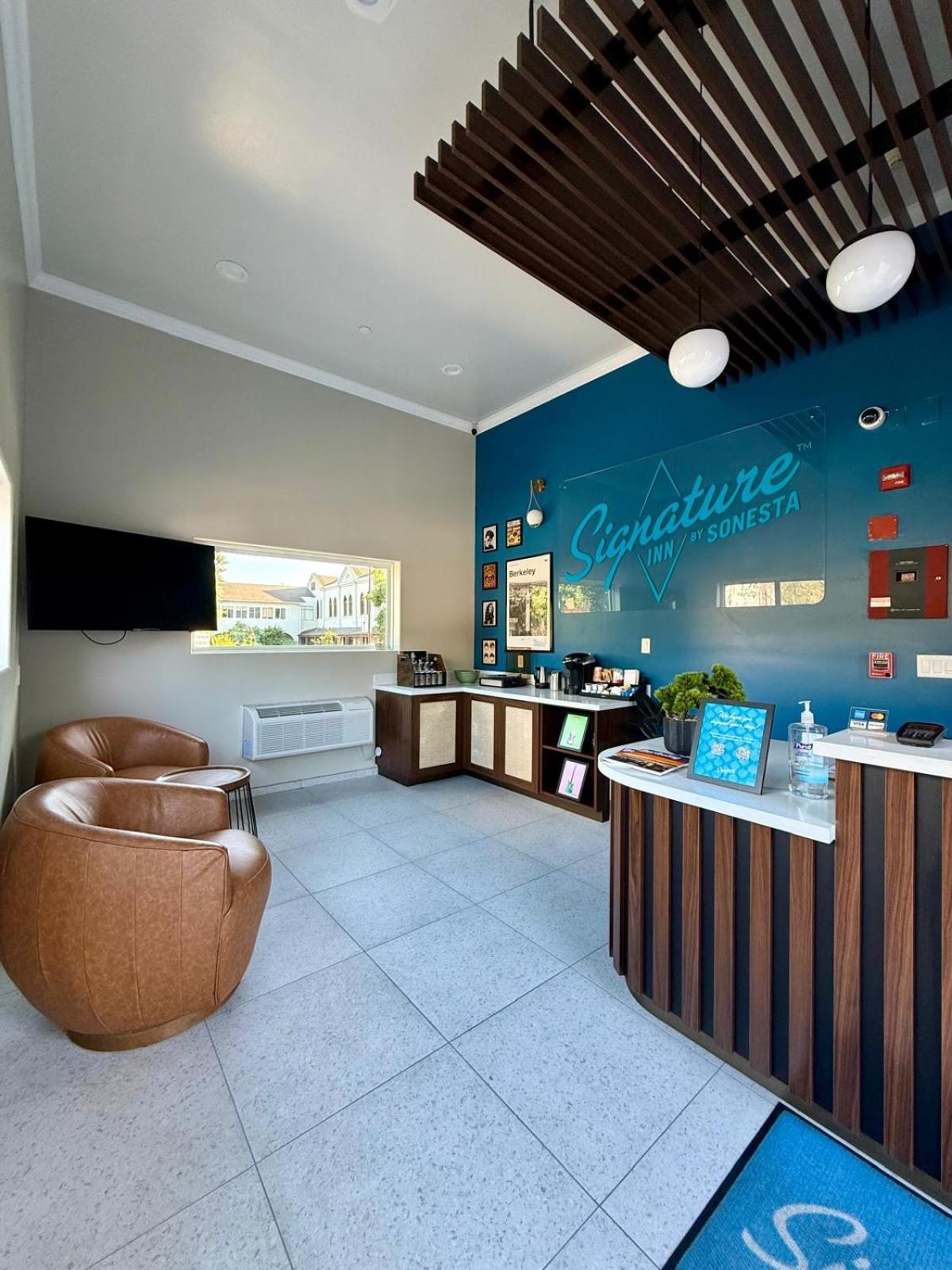 Signature Inn Берклі Екстер'єр фото