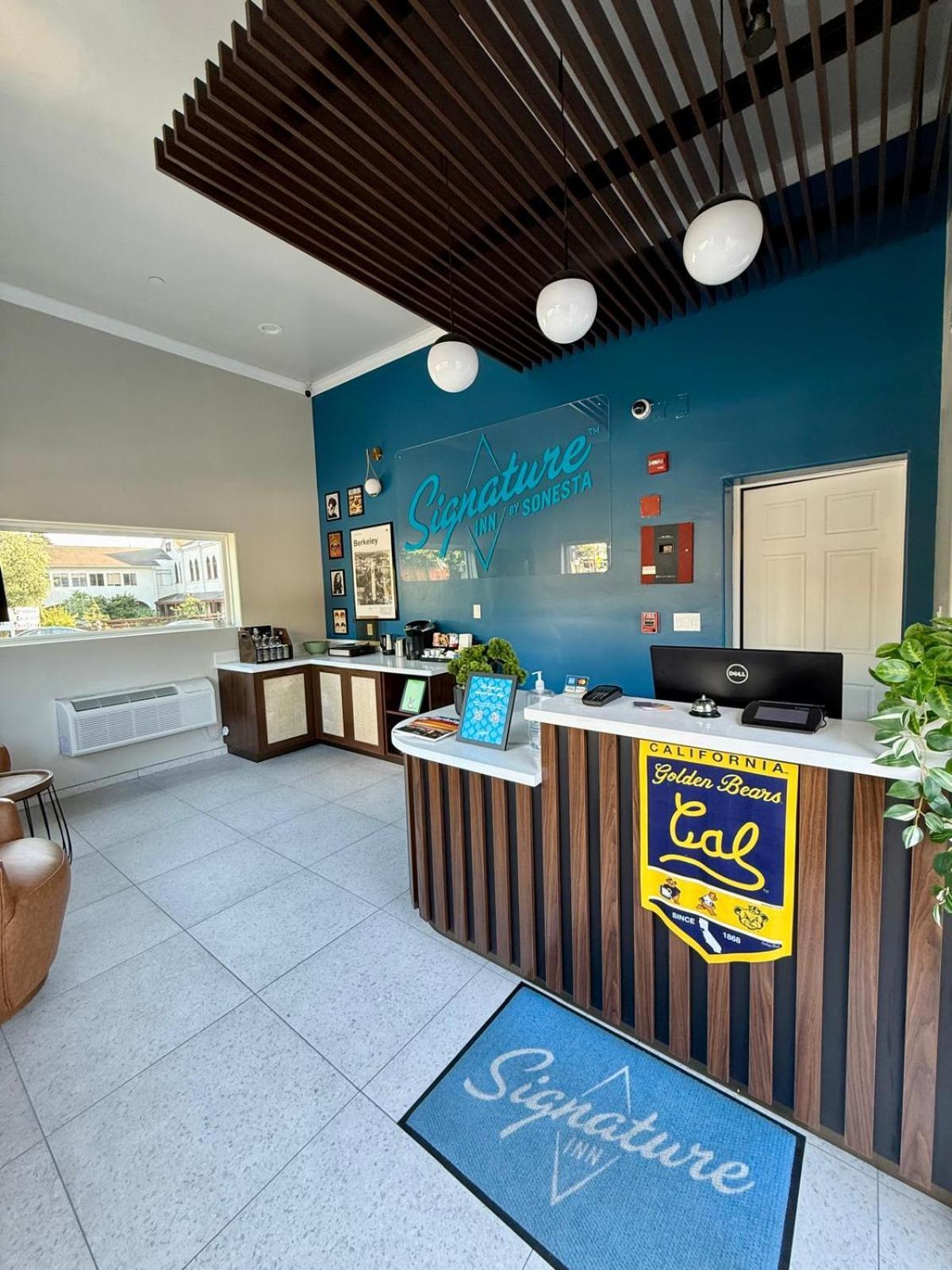 Signature Inn Берклі Екстер'єр фото